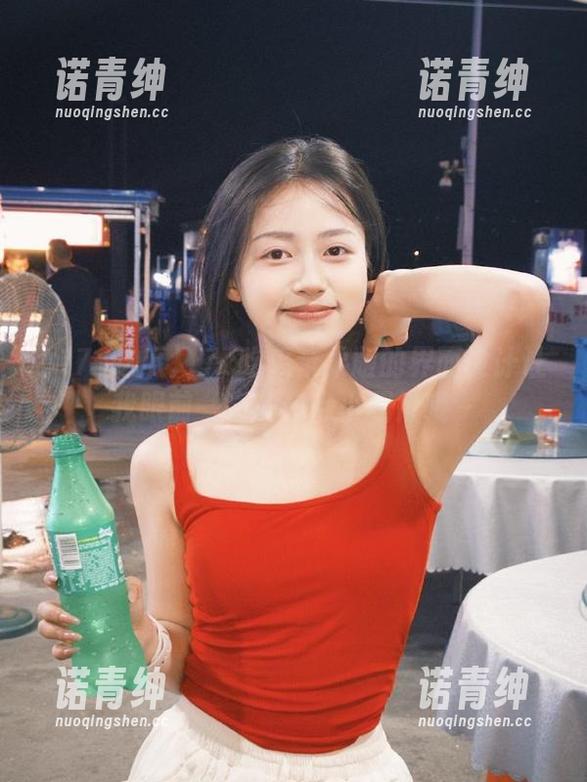 17c吃瓜 17c吃瓜苹果版的界面设计让我眼前一亮,有点小期待哦~