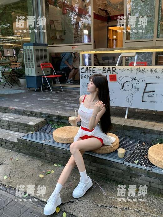 17吃瓜网登录后，真心觉得微博都不够用，是时候找个超载的八卦仓库了！
