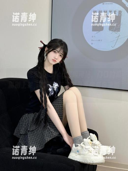 进51cg吃瓜网站，门口的瓜刚刚上架，想要美味多半是要你亲自来哟！