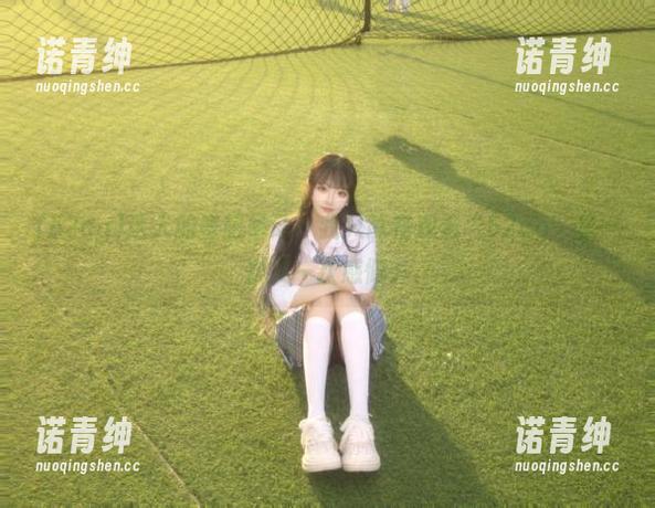 这人的奇葩举动，我只能在观看“52cg”里一次又一次感慨。