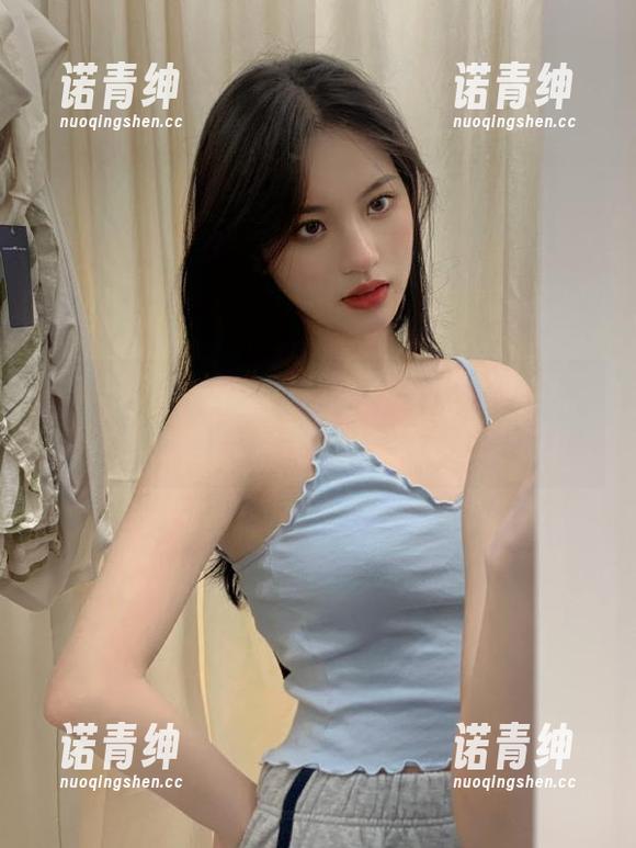 91i吃瓜 这“91i吃瓜”网页的内容,炒得我心里骚动,真想旁观一场舌战!