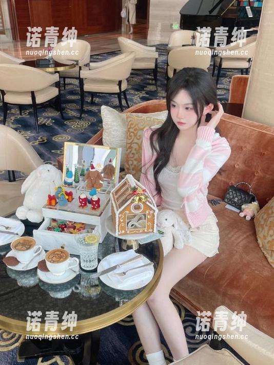 看吧，www.51cgfun里的瓜又大又好吃，完全不想分给别人！心自私了一下。