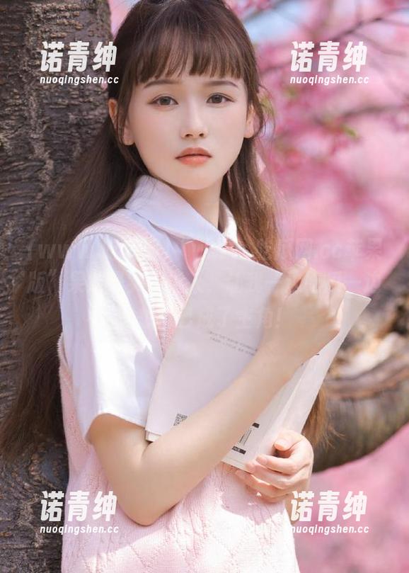 “www.吃瓜网.cc苹果版”果然是实力撩人，让我一边吃瓜一边幻想自己成了主角！