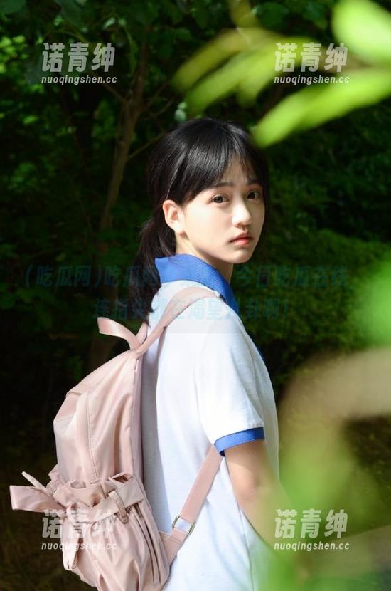 吃瓜网苹果版，今日吃瓜在线，连指尖都在渴望八卦啊！