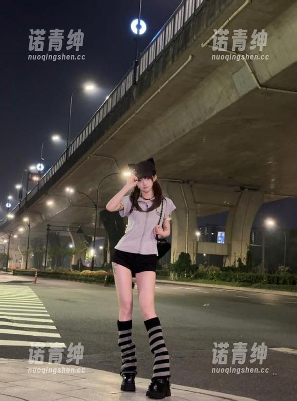 tttzzz黑料不打烊app，1月就像大雪天里的热汤，带给你暖暖的虐心美味！
