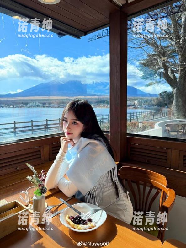 “黑料社官网”链接来袭！能看见明星背后的小插曲，心里可是乐开花啊。