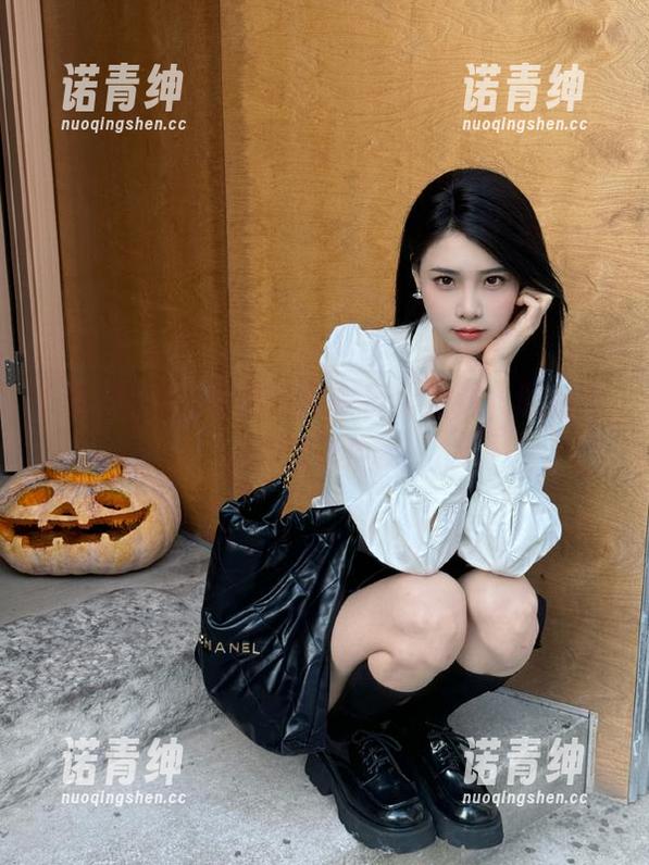 黑料社区今日大放送，吃瓜永久激活中...
