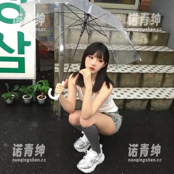 黑料网最新在线，挖掘出最会让人咬唇的八卦detail！